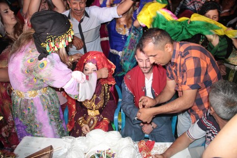 Yürür ailesinin mutlu günü 8