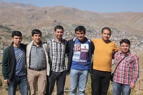 Yeni öğretmenlerden halay şov 3
