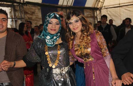 01-02-2014 Kasım Ayı Hakkari Düğünleri 36