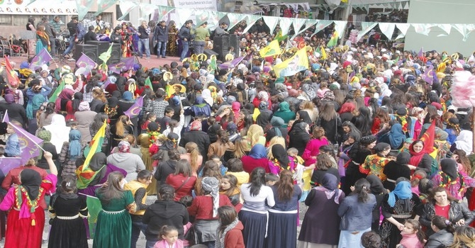 Hakkari'de 8 mart kutlamaları 2015 12