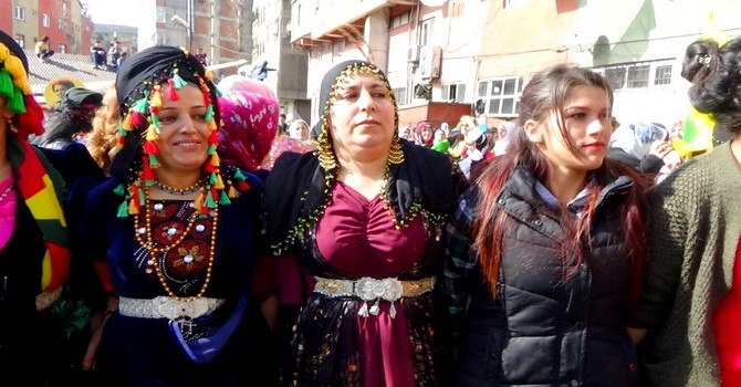 Hakkari'de 8 mart kutlamaları 2015 33