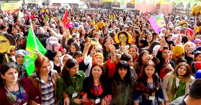 Hakkari'de 8 mart kutlamaları 2015 35