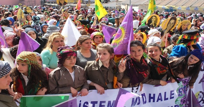 Hakkari'de 8 mart kutlamaları 2015 6