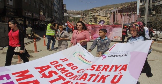 Hakkari’de 1 mayıs coşkusu 14