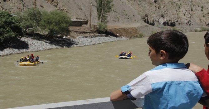 Hakkari'de rafting heyecanı 4