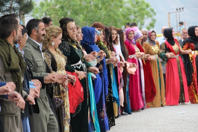 23-24-2015 Mayıs Ayı Hakkari Düğünleri (2) 23