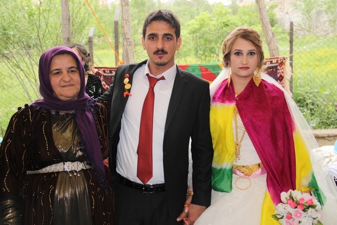 23-24-2015 Mayıs Ayı Hakkari Düğünleri (2) 27