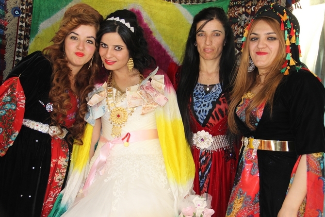 13-14-2015 Haziran Ayı Hakkari Düğünleri 60