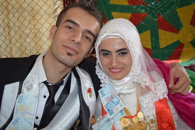22-23-2015 Ağustos Ayı Hakkari Düğünleri(2) 1