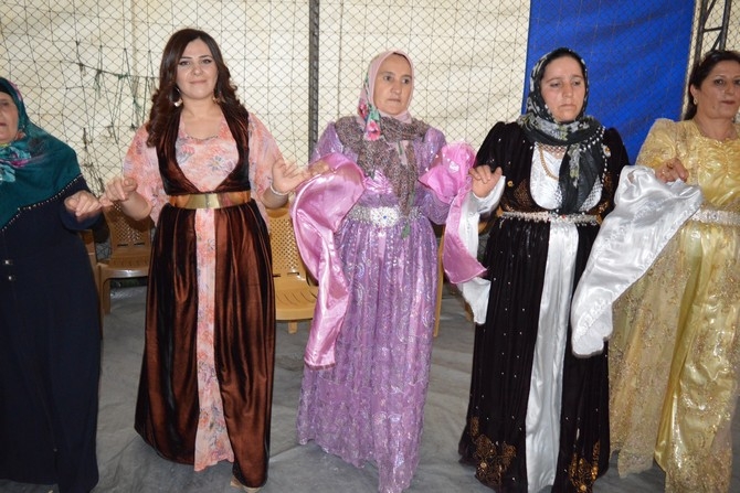 22-23-2015 Ağustos Ayı Hakkari Düğünleri(2) 10
