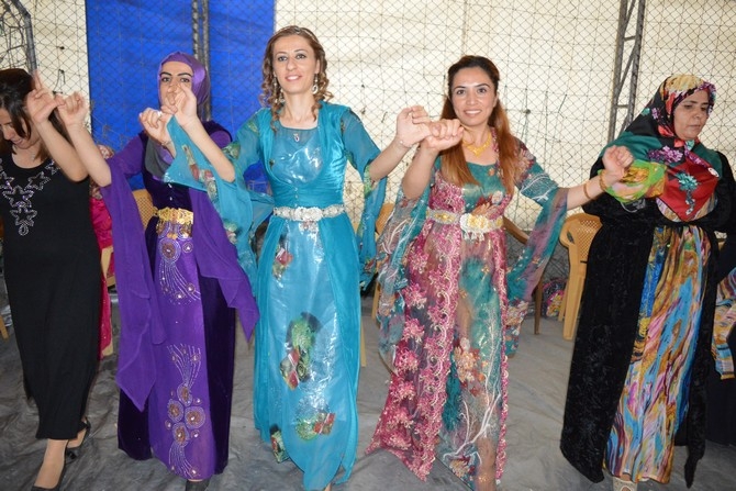 22-23-2015 Ağustos Ayı Hakkari Düğünleri(2) 11