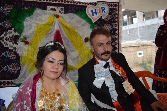 22-23-2015 Ağustos Ayı Hakkari Düğünleri(2) 16