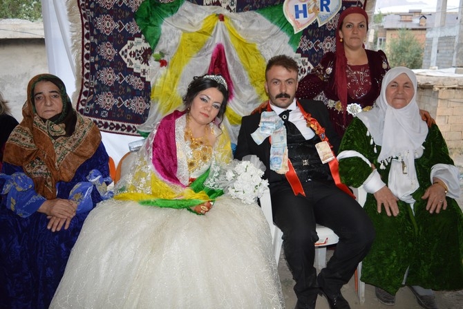 22-23-2015 Ağustos Ayı Hakkari Düğünleri(2) 17