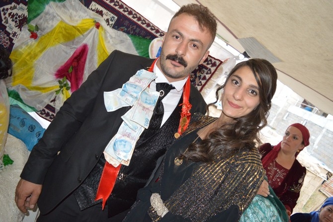 22-23-2015 Ağustos Ayı Hakkari Düğünleri(2) 20