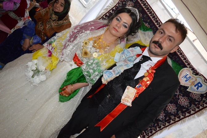 22-23-2015 Ağustos Ayı Hakkari Düğünleri(2) 23