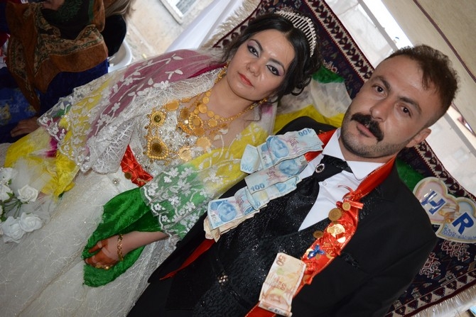 22-23-2015 Ağustos Ayı Hakkari Düğünleri(2) 24
