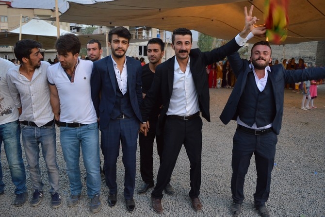 22-23-2015 Ağustos Ayı Hakkari Düğünleri(2) 34