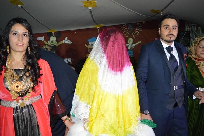 22-23-2015 Ağustos Ayı Hakkari Düğünleri(2) 46
