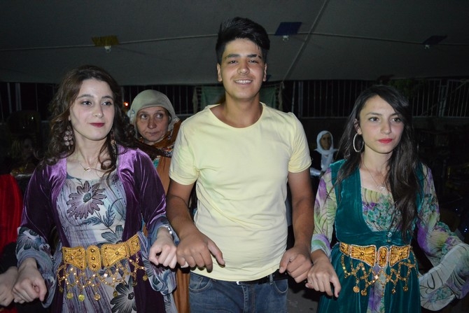 22-23-2015 Ağustos Ayı Hakkari Düğünleri(2) 48