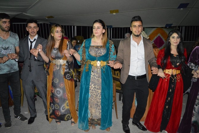 22-23-2015 Ağustos Ayı Hakkari Düğünleri(2) 49