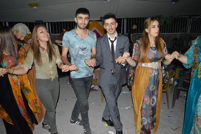 22-23-2015 Ağustos Ayı Hakkari Düğünleri(2) 51