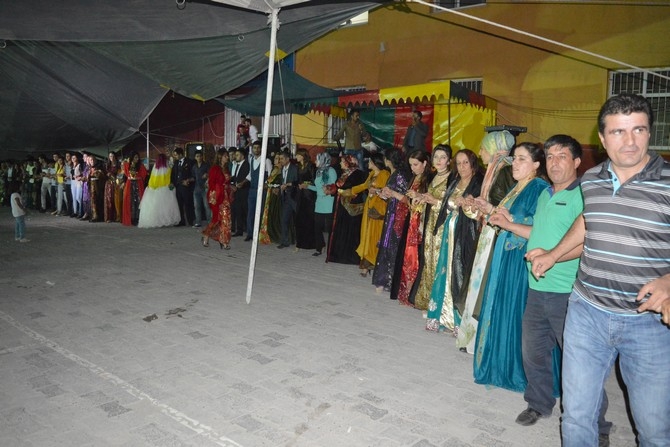 22-23-2015 Ağustos Ayı Hakkari Düğünleri(2) 53