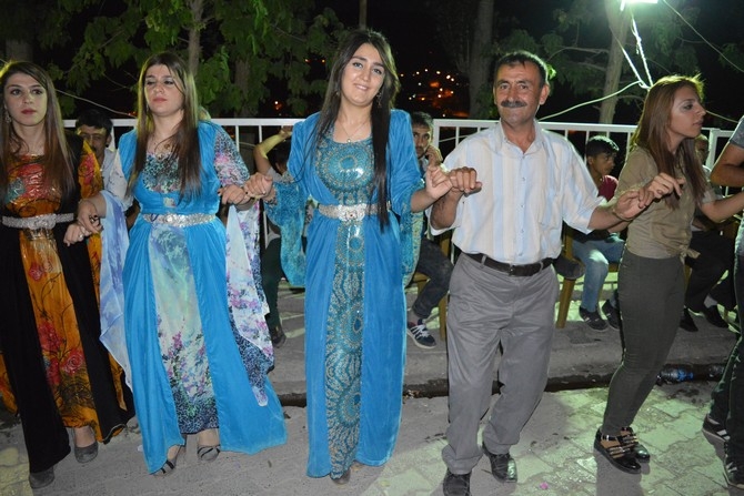 22-23-2015 Ağustos Ayı Hakkari Düğünleri(2) 63