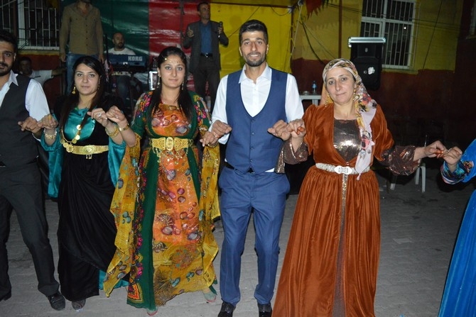 22-23-2015 Ağustos Ayı Hakkari Düğünleri(2) 64