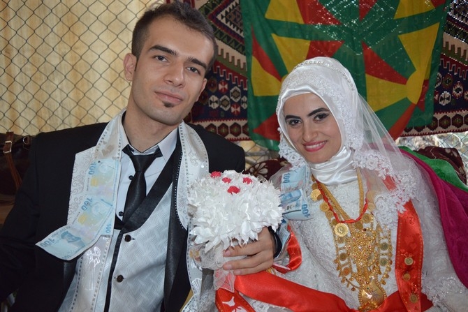 22-23-2015 Ağustos Ayı Hakkari Düğünleri(2) 7