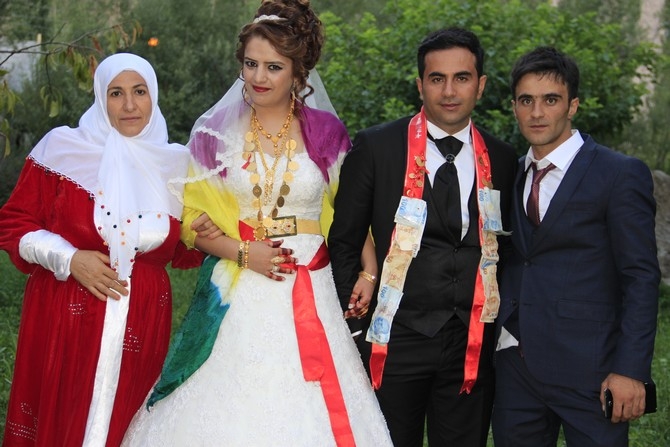 29-30-2015 Ağustos Ayı Hakkari Düğünleri 30