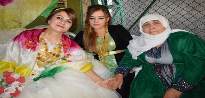 Akdağ ile Topuz ailesinin mutlu günü 11