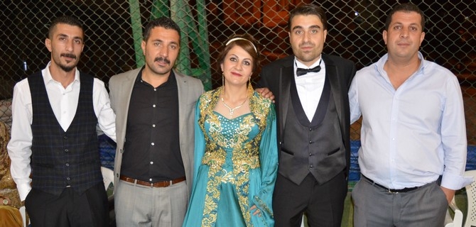 Akdağ ile Topuz ailesinin mutlu günü 24