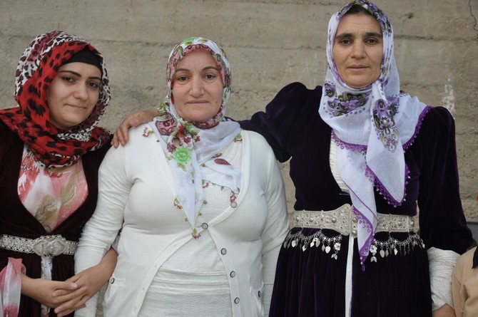 12-13-2015 Eylül Ayı Hakkari Düğünleri 53
