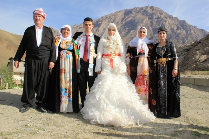 17-18-2015 Ekim Ayı Hakkari Düğünleri 36