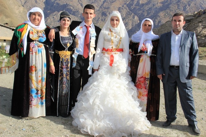 17-18-2015 Ekim Ayı Hakkari Düğünleri 37