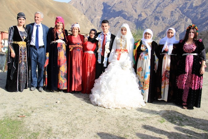 17-18-2015 Ekim Ayı Hakkari Düğünleri 40