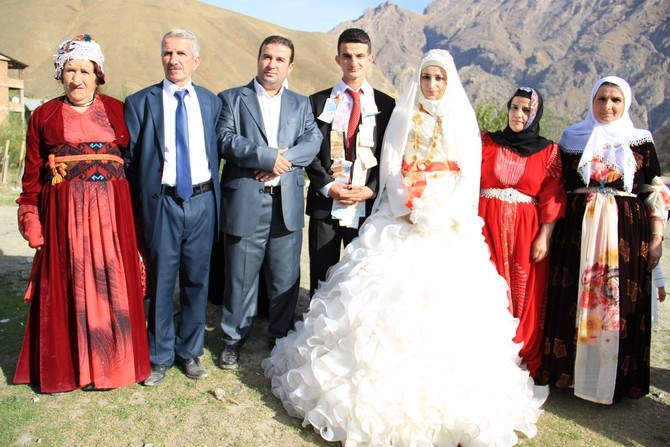 17-18-2015 Ekim Ayı Hakkari Düğünleri 43