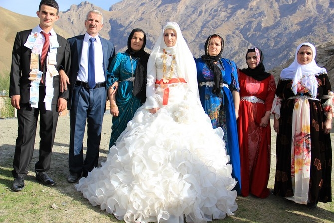 17-18-2015 Ekim Ayı Hakkari Düğünleri 44