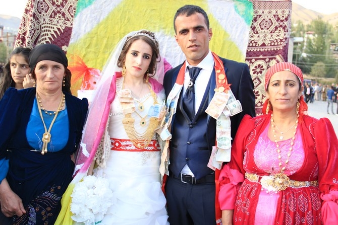 17-18-2015 Ekim Ayı Hakkari Düğünleri 79