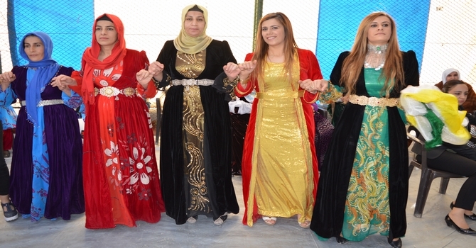 17-18-2015 Ekim Ayı Hakkari Düğünleri(2) 15