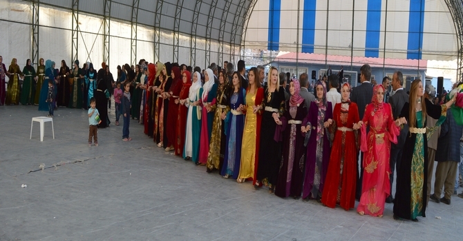 17-18-2015 Ekim Ayı Hakkari Düğünleri(2) 25