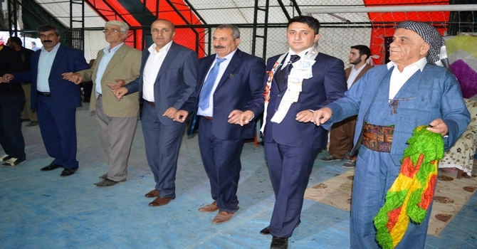 17-18-2015 Ekim Ayı Hakkari Düğünleri(2) 37