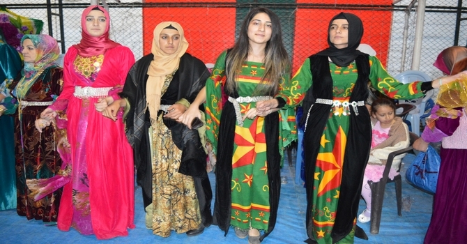 17-18-2015 Ekim Ayı Hakkari Düğünleri(2) 41