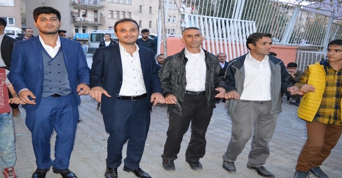 17-18-2015 Ekim Ayı Hakkari Düğünleri(2) 65