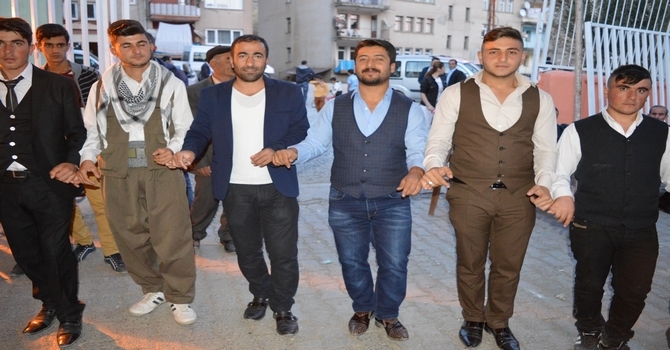 17-18-2015 Ekim Ayı Hakkari Düğünleri(2) 69