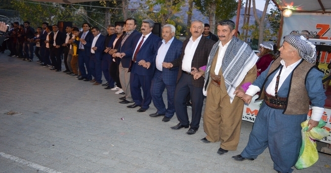 17-18-2015 Ekim Ayı Hakkari Düğünleri(2) 70