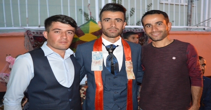 17-18-2015 Ekim Ayı Hakkari Düğünleri(2) 84