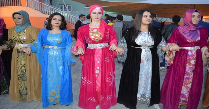 17-18-2015 Ekim Ayı Hakkari Düğünleri(2) 91