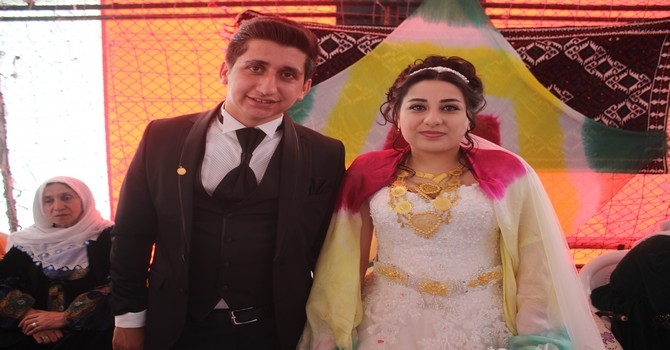 Topuz ve Yiğit ailesinin mutlu günü 1