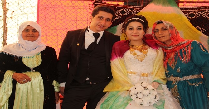 Topuz ve Yiğit ailesinin mutlu günü 13
